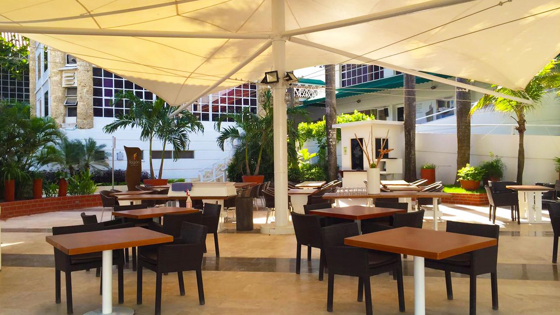 Americas Casa De Playa Hotel
