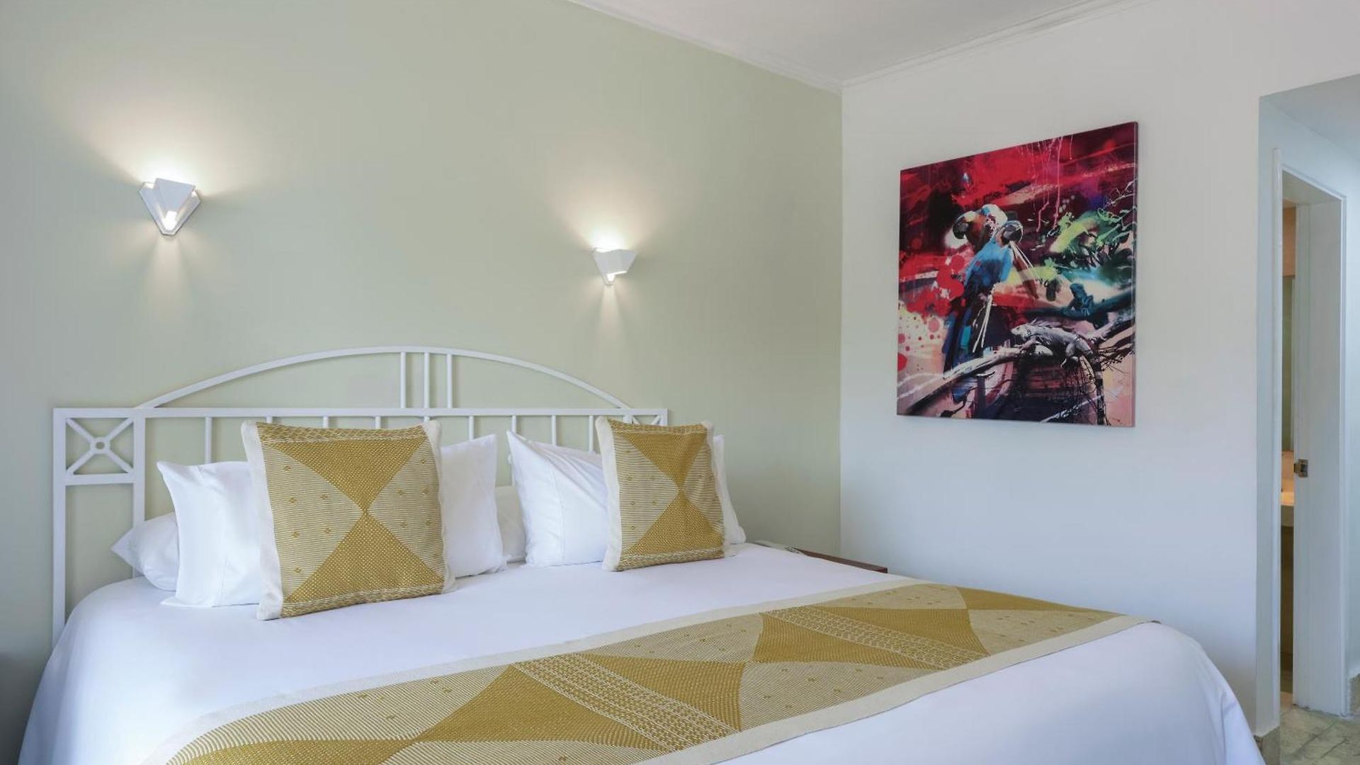 Americas Casa De Playa Hotel