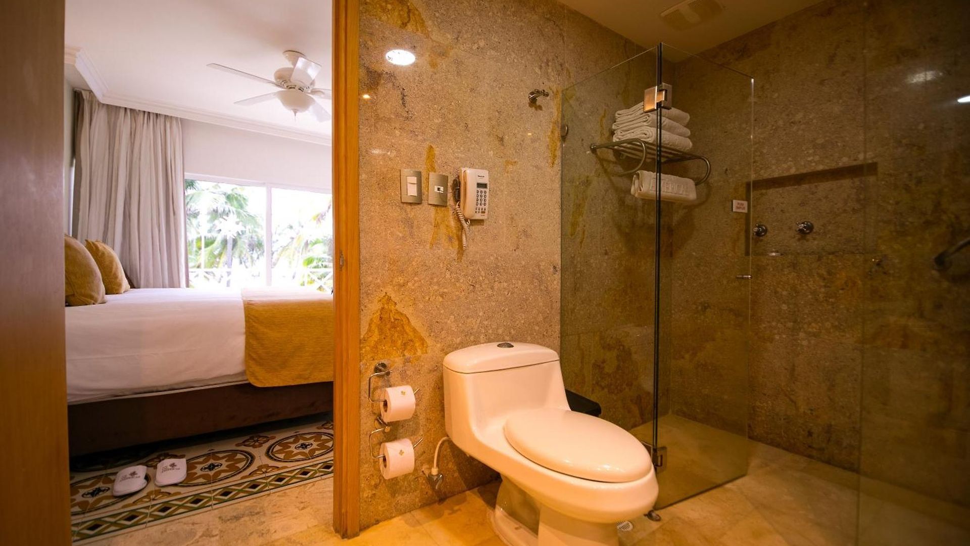 Hotel Americas Casa De Playa