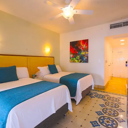 Hotel Americas Casa De Playa 5*