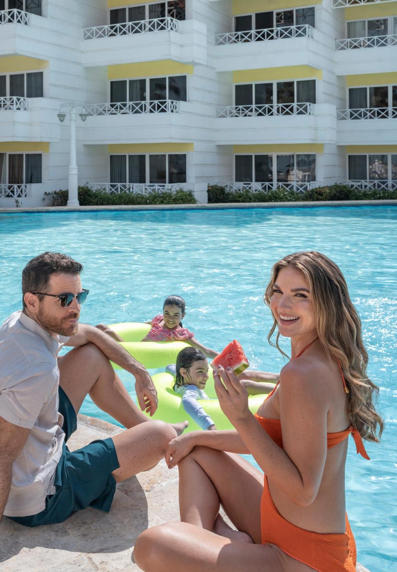 Hotel Americas Casa De Playa 5*