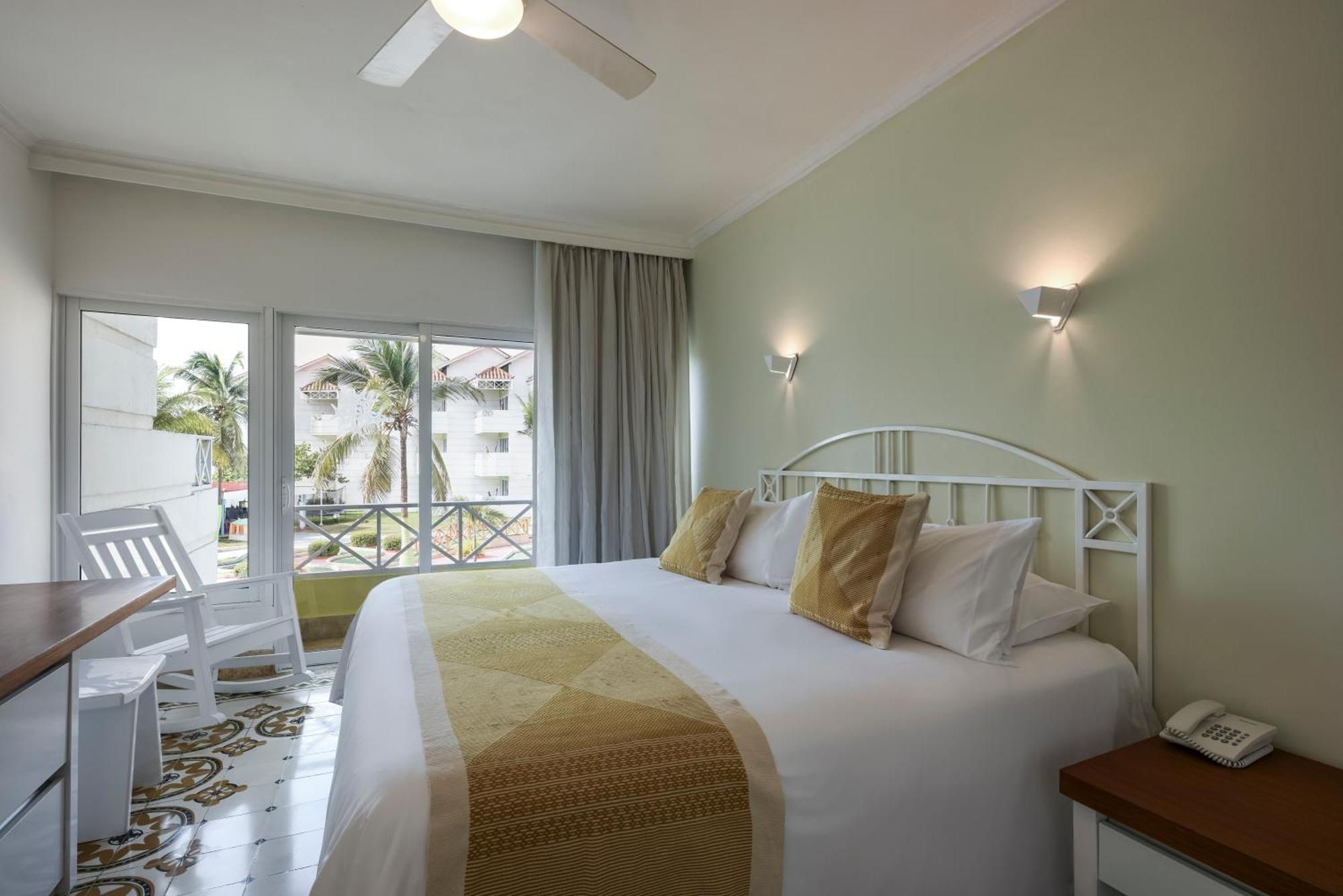 Americas Casa De Playa