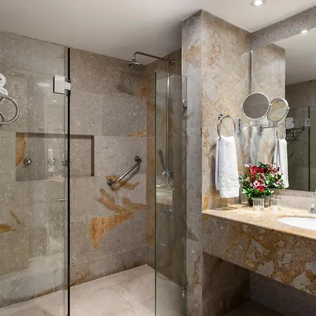 Hotel Americas Casa De Playa 5*