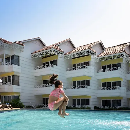 Americas Casa De Playa Hotel
