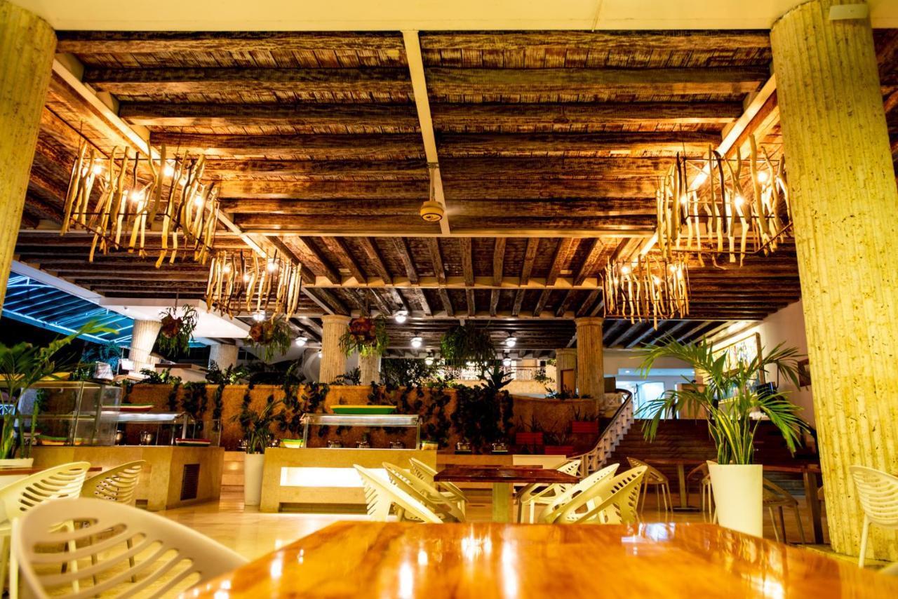 Americas Casa De Playa Hotel